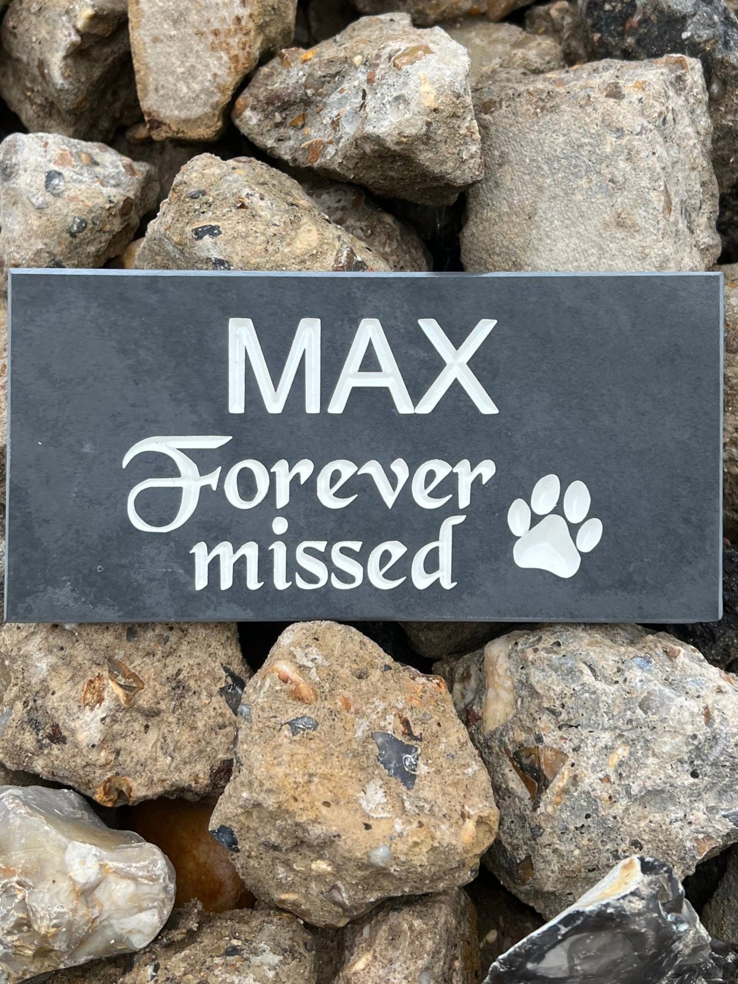 Slate 200x100mm Pet Memorial Plaque - COUNTY HOUSE SIGNS