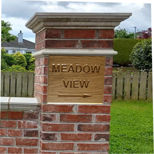 Prime grade oak 211mm x 211mm - COUNTY HOUSE SIGNS