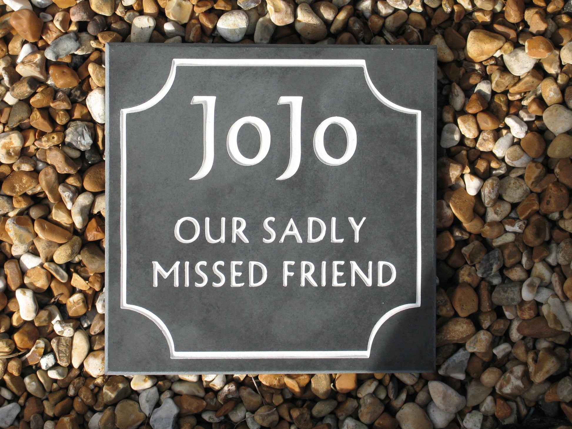 Slate 150x150mm Pet Memorial Plaque - COUNTY HOUSE SIGNS